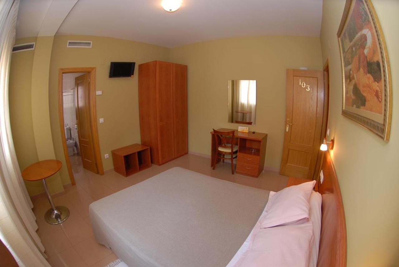 Hotel Dora ปลาเซนเซีย ภายนอก รูปภาพ