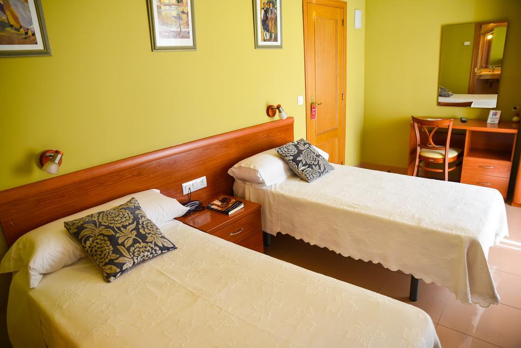 Hotel Dora ปลาเซนเซีย ภายนอก รูปภาพ