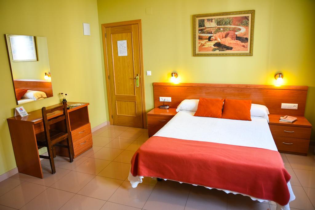 Hotel Dora ปลาเซนเซีย ภายนอก รูปภาพ