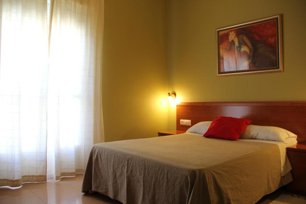 Hotel Dora ปลาเซนเซีย ภายนอก รูปภาพ